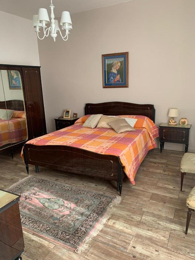 Casa Caterina In Centro Apartman Sindia Kültér fotó