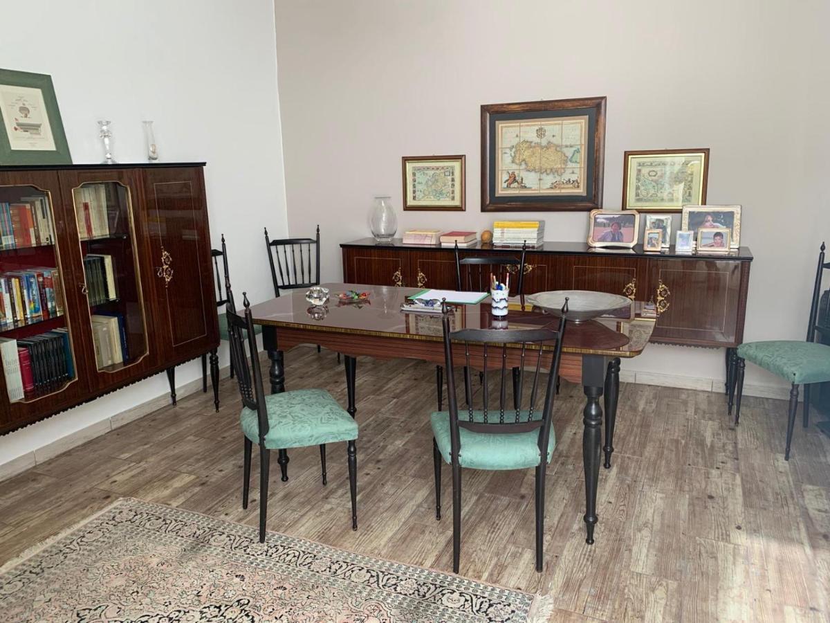 Casa Caterina In Centro Apartman Sindia Kültér fotó