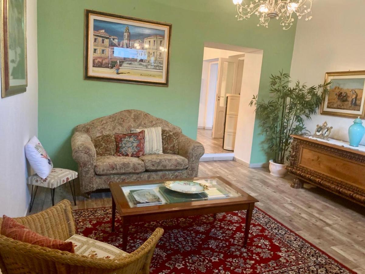 Casa Caterina In Centro Apartman Sindia Kültér fotó